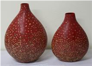 set of 2 vases with incrusted seashell